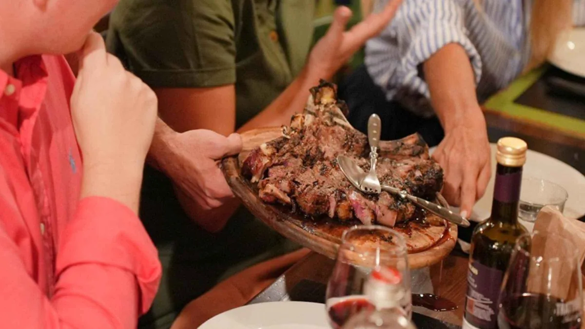 Florentine steak and Tuscan wine tasting on a Florence food walking tour