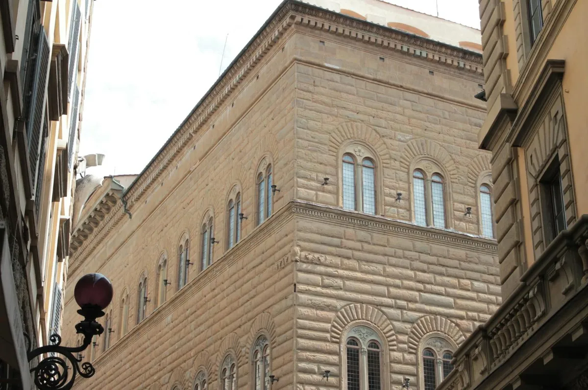 Renaissance courtyard of Palazzo Strozzi, venue for Broken exhibition tickets in Florence